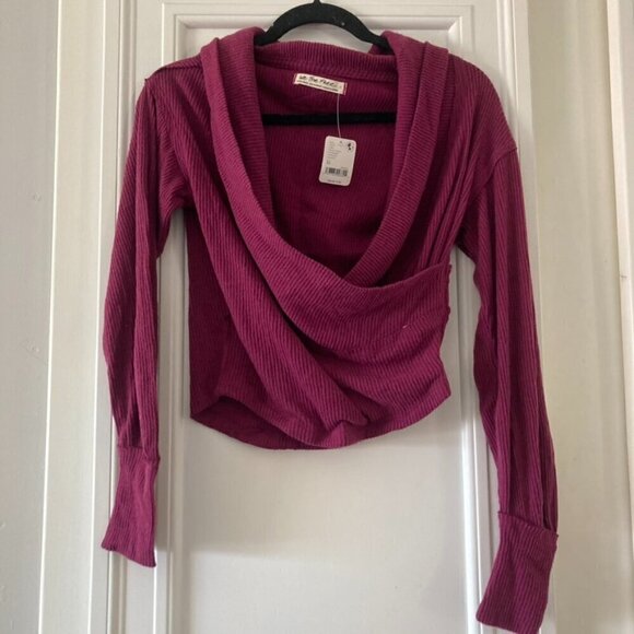 NWT We The Free Hold Me Close Pullover Razzy Jazzy Sz XS - Picture 3 of 7